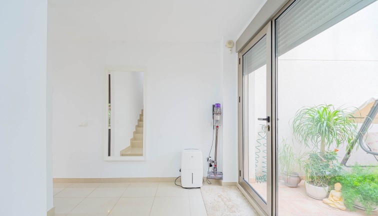 Resale - Semi-Detached - Punta Prima
