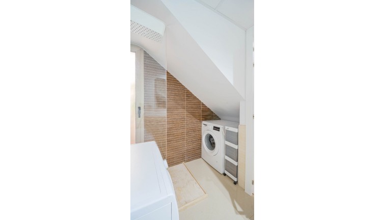 Resale - Semi-Detached - Punta Prima