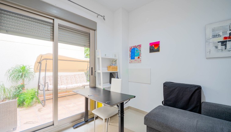 Resale - Semi-Detached - Punta Prima