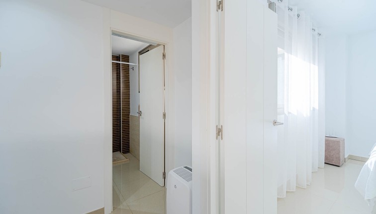 Resale - Semi-Detached - Punta Prima