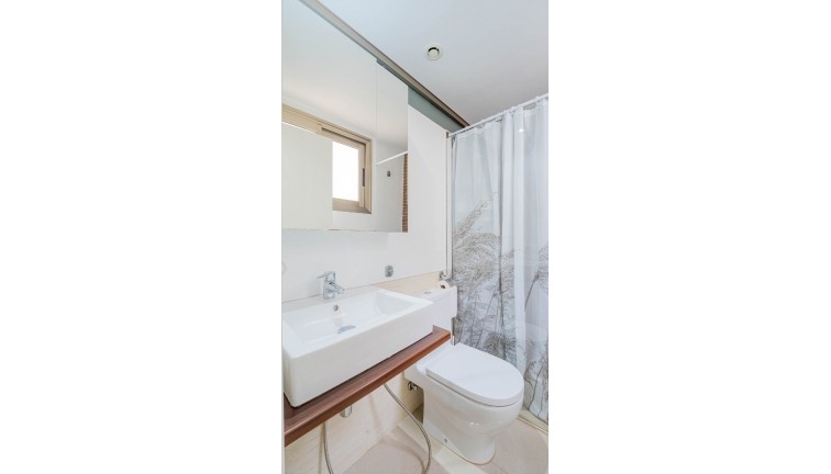 Resale - Semi-Detached - Punta Prima