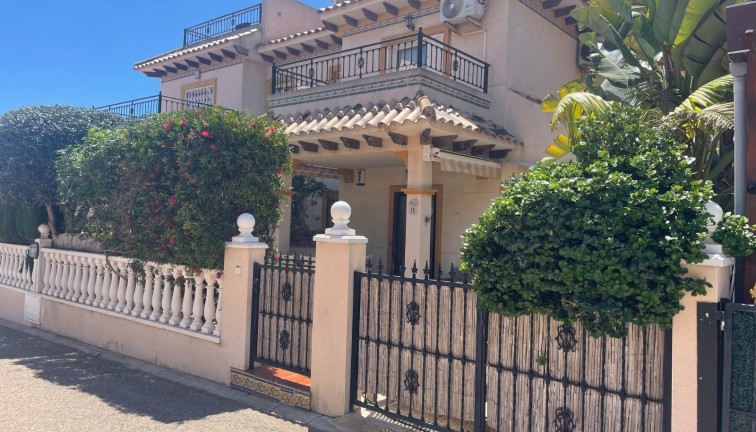 Jälleenmyynti - Erillistalo - Orihuela Costa - Cabo Roig