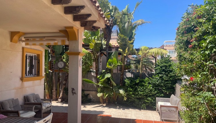 Jälleenmyynti - Erillistalo - Orihuela Costa - Cabo Roig