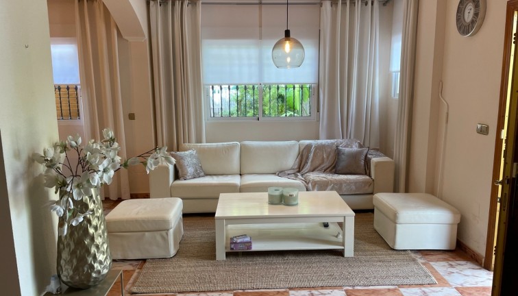 Jälleenmyynti - Erillistalo - Orihuela Costa - Cabo Roig