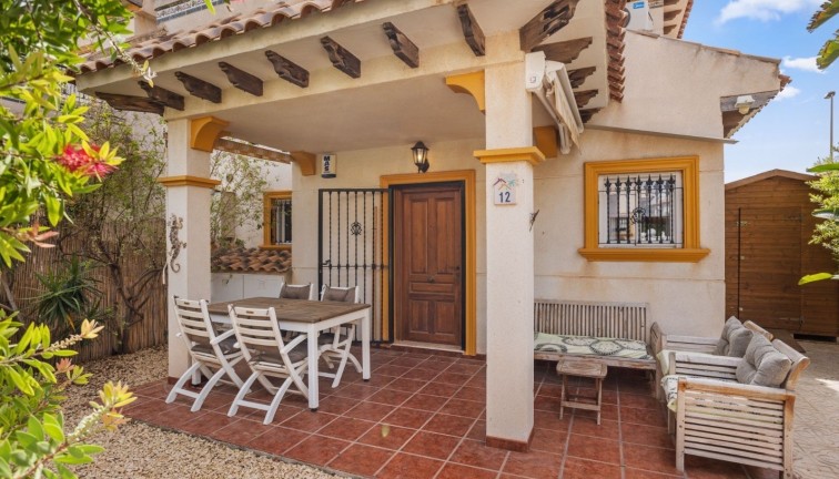 Jälleenmyynti - Erillistalo - Orihuela Costa - Cabo Roig
