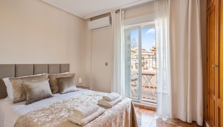 Jälleenmyynti - Erillistalo - Orihuela Costa - Cabo Roig
