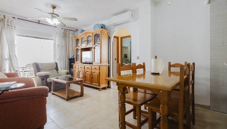 Jälleenmyynti - Asunto - Ylimmän kerroksen asunto - Torrevieja - Acequion
