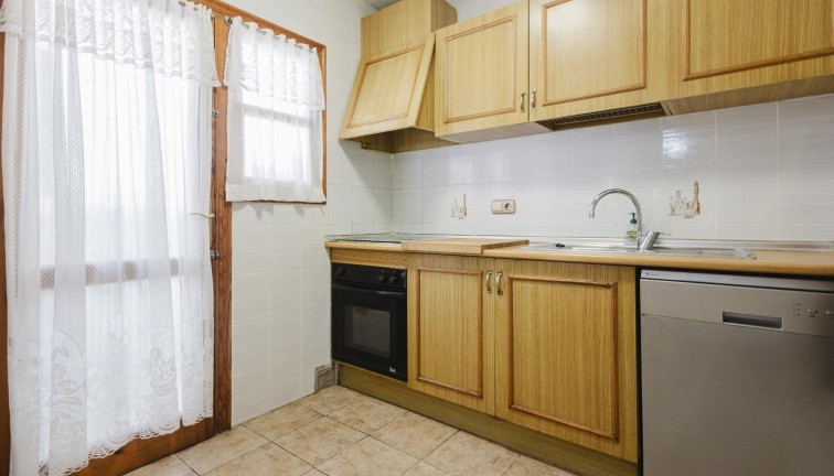 Jälleenmyynti - Asunto - Ylimmän kerroksen asunto - Torrevieja - Acequion