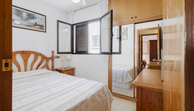 Jälleenmyynti - Asunto - Ylimmän kerroksen asunto - Torrevieja - Acequion