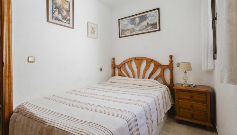 Jälleenmyynti - Asunto - Ylimmän kerroksen asunto - Torrevieja - Acequion