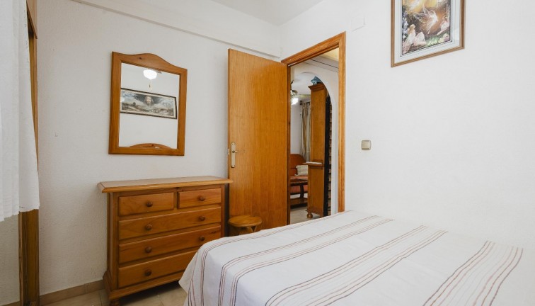 Jälleenmyynti - Asunto - Ylimmän kerroksen asunto - Torrevieja - Acequion