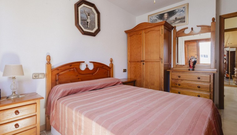 Jälleenmyynti - Asunto - Ylimmän kerroksen asunto - Torrevieja - Acequion