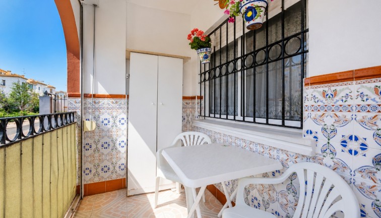 Jälleenmyynti - Bungalow - Torrevieja - Acequion