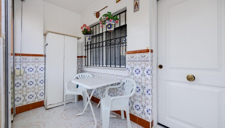 Jälleenmyynti - Bungalow - Torrevieja - Acequion