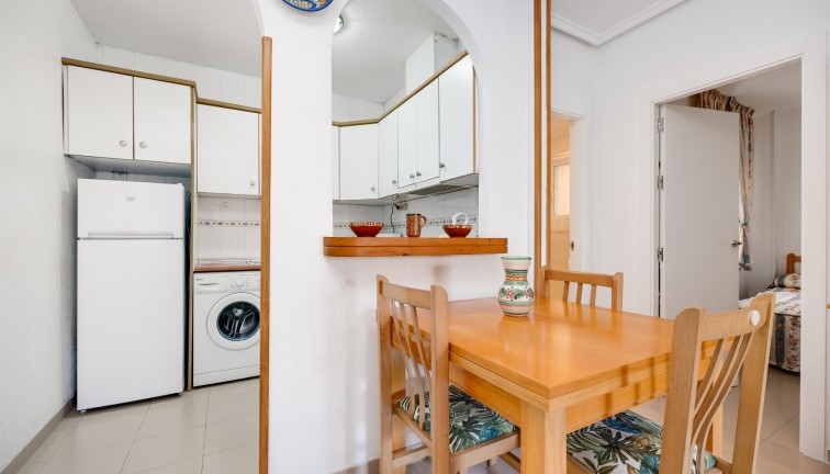 Jälleenmyynti - Bungalow - Torrevieja - Acequion