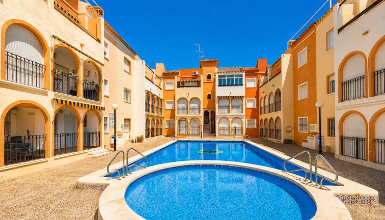 Jälleenmyynti - Bungalow - Torrevieja - Acequion