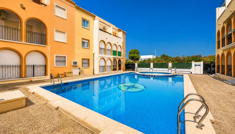 Jälleenmyynti - Bungalow - Torrevieja - Acequion