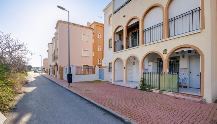 Jälleenmyynti - Bungalow - Torrevieja - Acequion