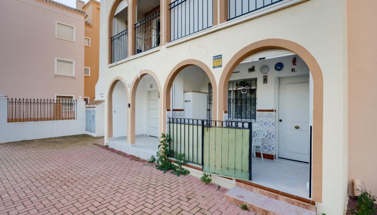 Jälleenmyynti - Bungalow - Torrevieja - Acequion