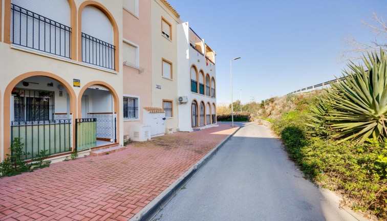 Jälleenmyynti - Bungalow - Torrevieja - Acequion