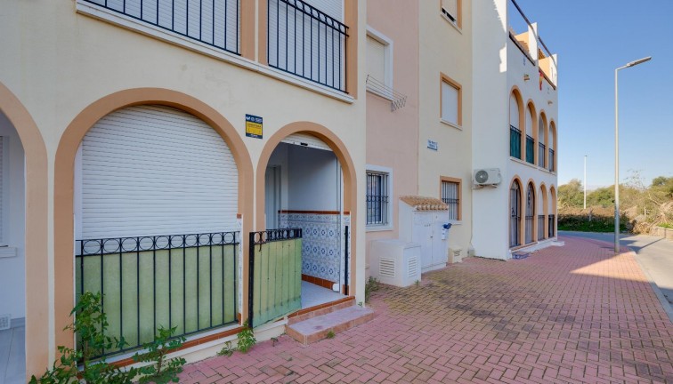 Jälleenmyynti - Bungalow - Torrevieja - Acequion