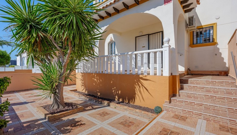 Jälleenmyynti - Paritalo/Rivitalo - Lomas de Cabo Roig