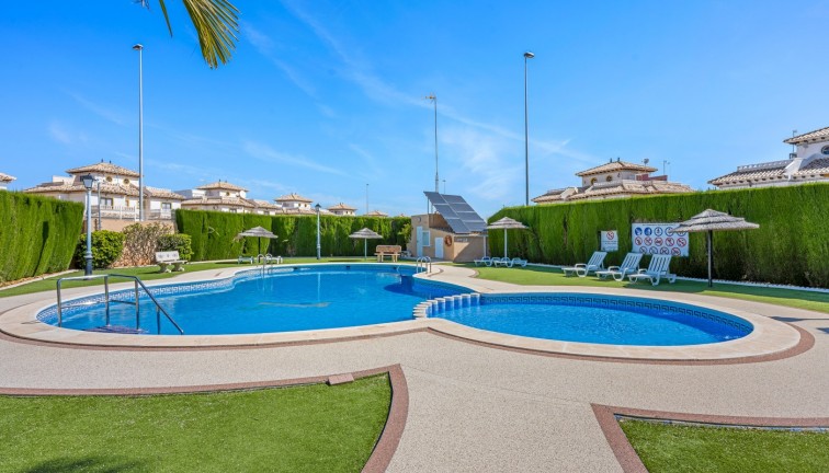 Jälleenmyynti - Paritalo/Rivitalo - Lomas de Cabo Roig