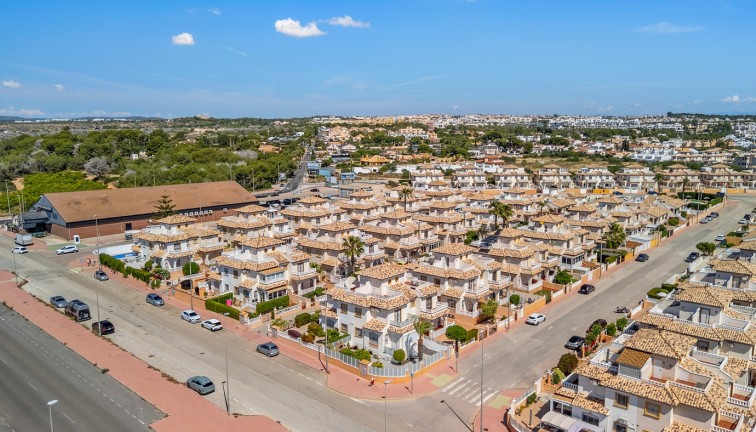 Jälleenmyynti - Paritalo/Rivitalo - Lomas de Cabo Roig