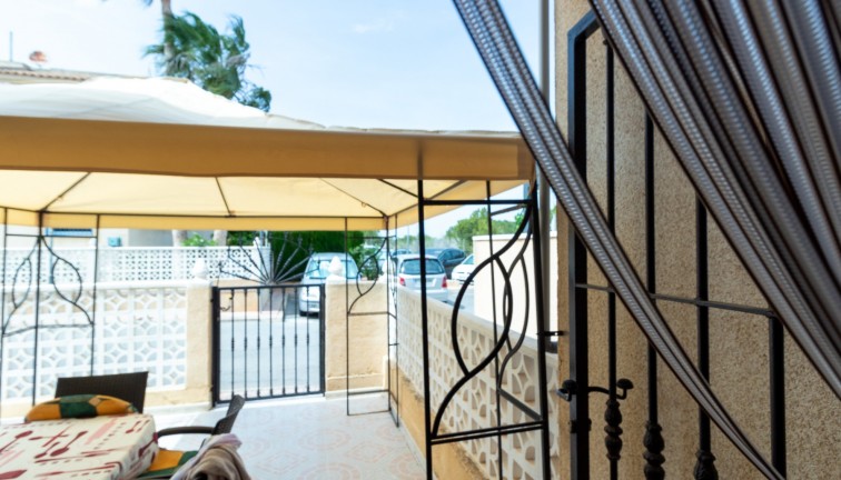 Återförsäljning - Lägenhet - Torrevieja - San Luis