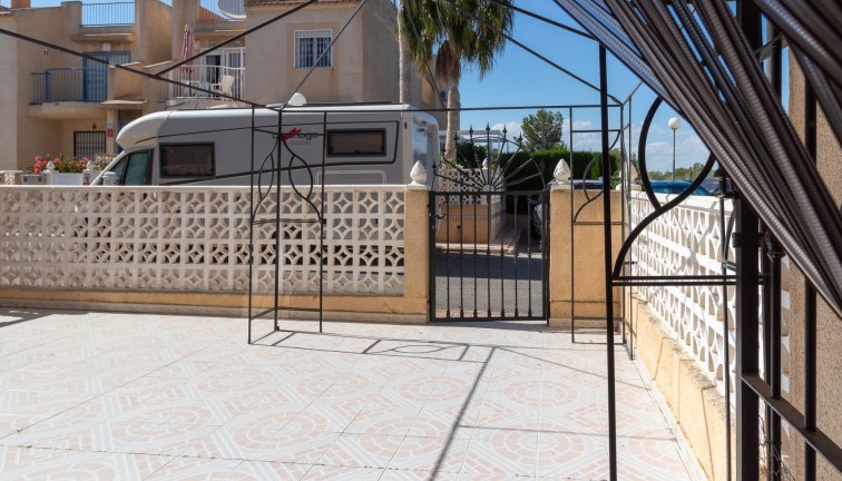 Återförsäljning - Lägenhet - Torrevieja - San Luis