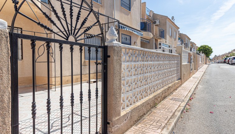 Återförsäljning - Lägenhet - Torrevieja - San Luis