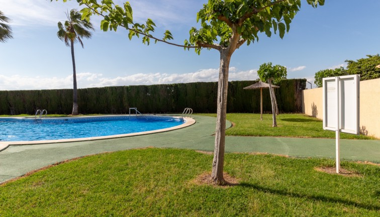 Återförsäljning - Lägenhet - Torrevieja - San Luis