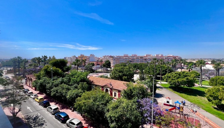 Jälleenmyynti - Asunto - Torrevieja - Acequion