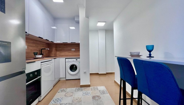 Återförsäljning - Lägenhet - Torrevieja - Acequion