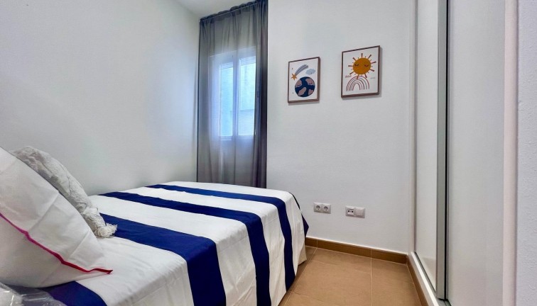 Återförsäljning - Lägenhet - Torrevieja - Acequion