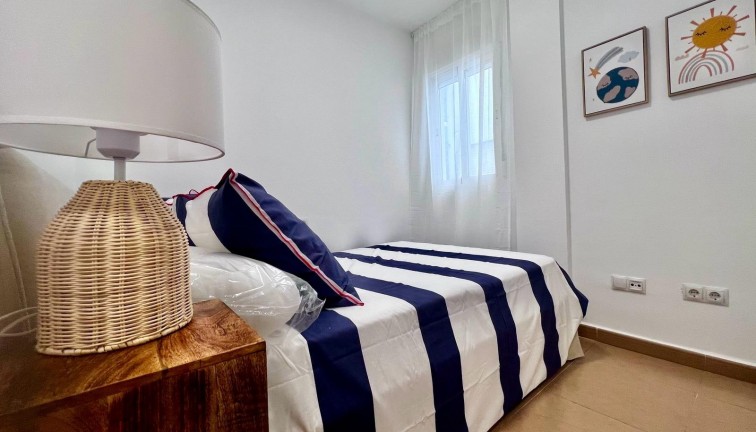 Återförsäljning - Lägenhet - Torrevieja - Acequion