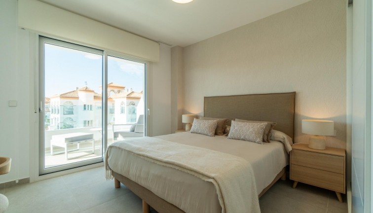 Uudistuotanto - Asunto - Orihuela Costa - Playa Flamenca