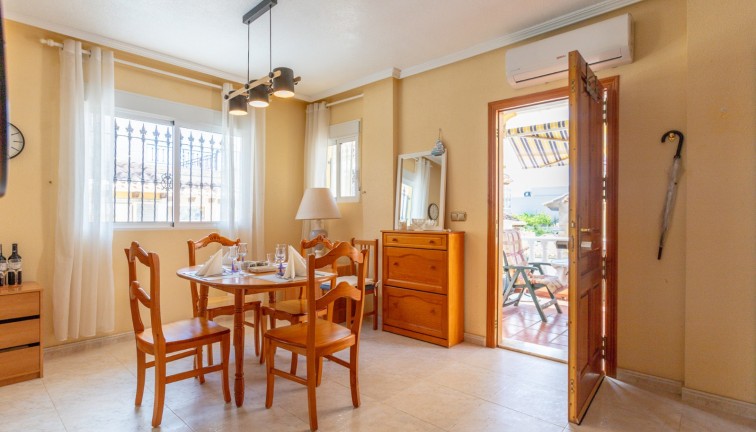 Reventa - Casa adosada - Orihuela Costa - La Zenia