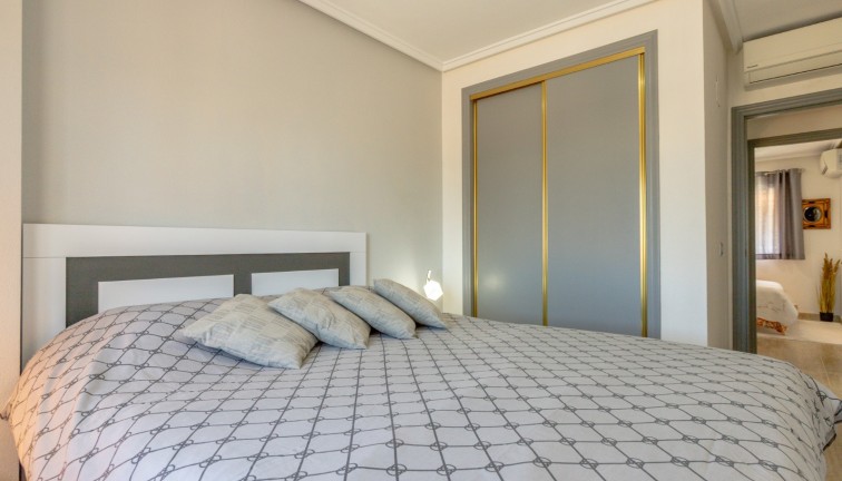 Jälleenmyynti - Bungalow - Orihuela Costa - Villamartín