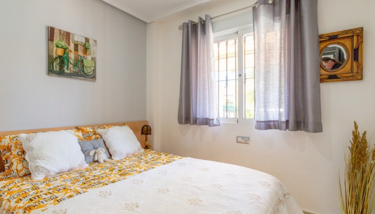 Jälleenmyynti - Bungalow - Orihuela Costa - Villamartín