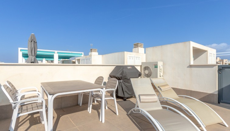 Jälleenmyynti - Asunto - Ylimmän kerroksen asunto - Torrevieja