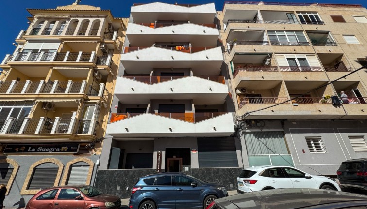 Jälleenmyynti - Asunto - Torrevieja
