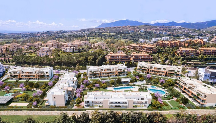 Uudistuotanto - Asunto - Estepona (Málaga) - Spain