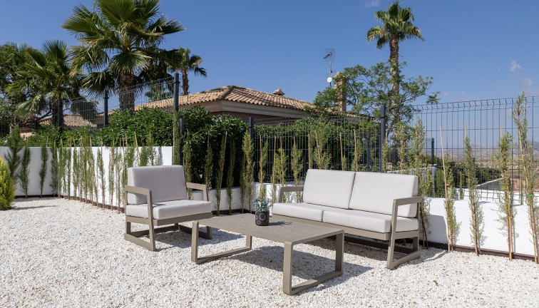 Uudistuotanto - Erillistalo - Busot, zona Bonalba Golf (Alicante) - Spain