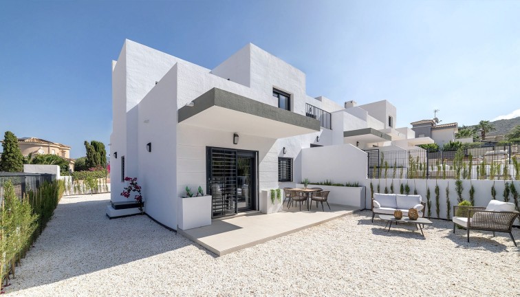 Uudistuotanto - Erillistalo - Busot, zona Bonalba Golf (Alicante) - Spain