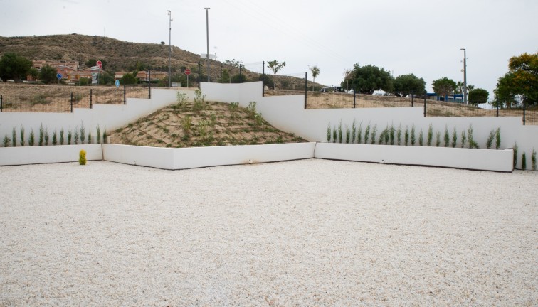 Uudistuotanto - Erillistalo - Busot, zona Bonalba Golf (Alicante) - Spain