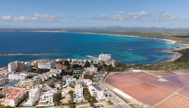 Nybyggen - Lägenhet - Colonia de Sant Jordi - Spain