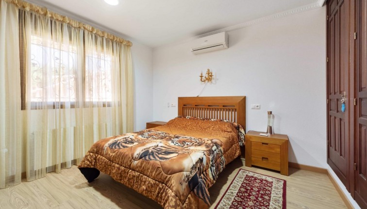 Reventa - Chalet - Orihuela Costa - Campoamor