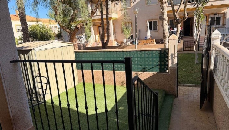 Resale - Bungalow - Orihuela Costa - Villamartín