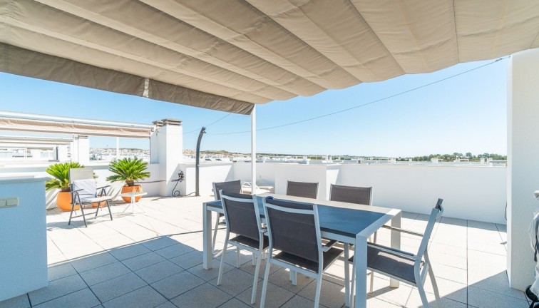 Resale - Apartment - Top Floor Apartment - Orihuela Costa - Vistabella Golf